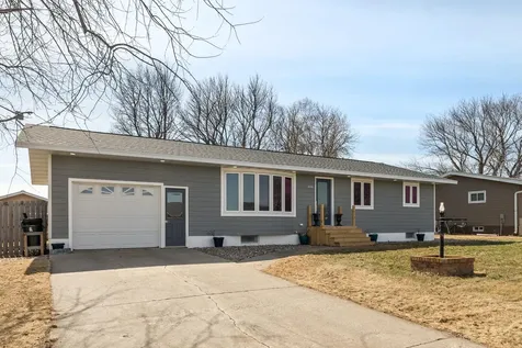 306 6th Street E Finley ND 58230