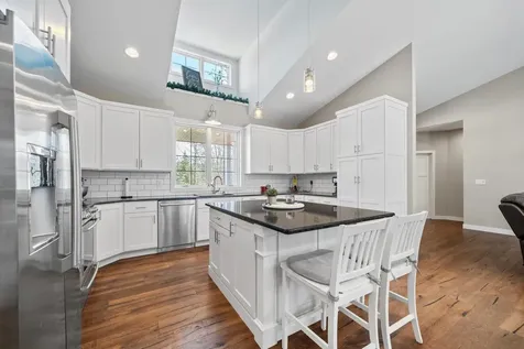 5201 Colonial Court NE Alexandria MN 56308