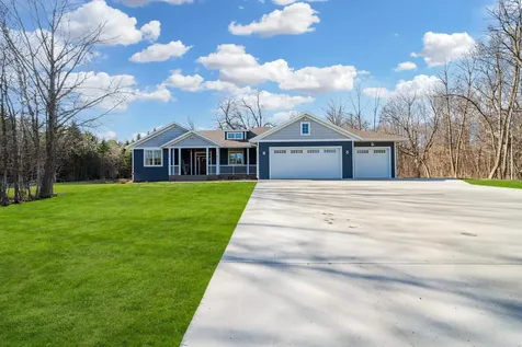 5201 Colonial Court NE Alexandria MN 56308