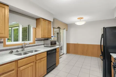 70 Kingsview Lane N Plymouth MN 55447