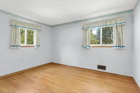 70 Kingsview Lane N Plymouth MN 55447