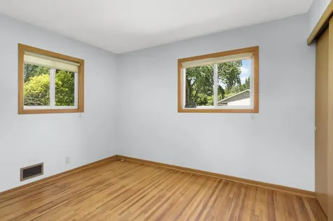 70 Kingsview Lane N Plymouth MN 55447