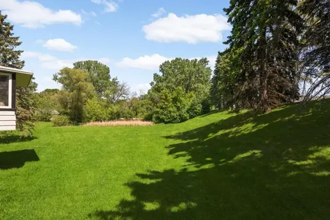 70 Kingsview Lane N Plymouth MN 55447