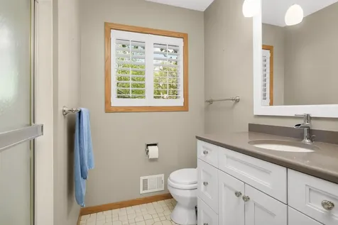 70 Kingsview Lane N Plymouth MN 55447