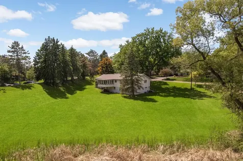 70 Kingsview Lane N Plymouth MN 55447
