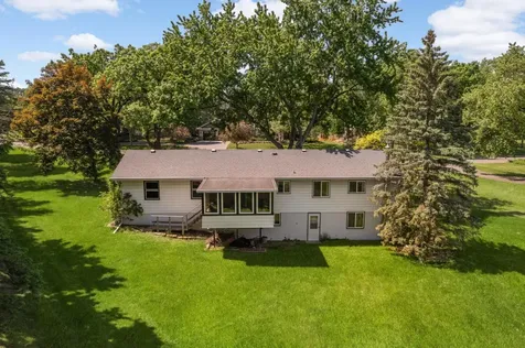 70 Kingsview Lane N Plymouth MN 55447