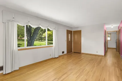 70 Kingsview Lane N Plymouth MN 55447