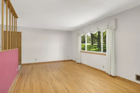 70 Kingsview Lane N Plymouth MN 55447