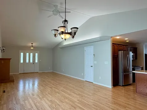 826 N Mckay Avenue NE Alexandria MN 56308