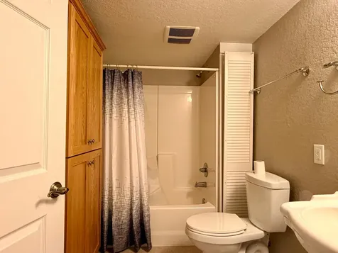 826 N Mckay Avenue NE Alexandria MN 56308
