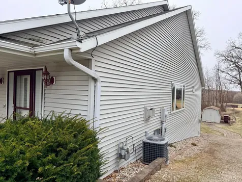 826 N Mckay Avenue NE Alexandria MN 56308