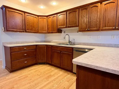 826 N Mckay Avenue NE Alexandria MN 56308