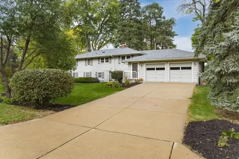 36 Western Terrace Golden Valley MN 55426