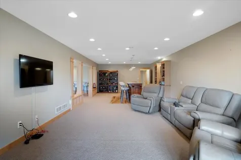 1329 S Oak Street Lake City MN 55041