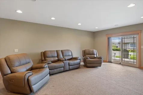 1329 S Oak Street Lake City MN 55041