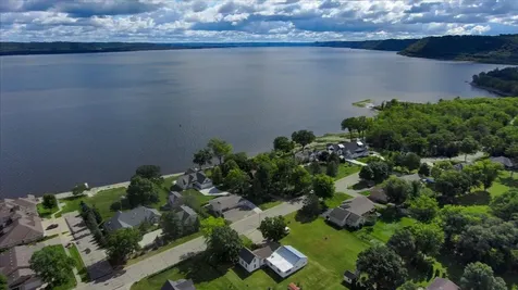 1329 S Oak Street Lake City MN 55041