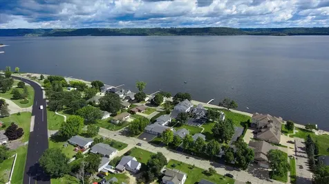 1329 S Oak Street Lake City MN 55041