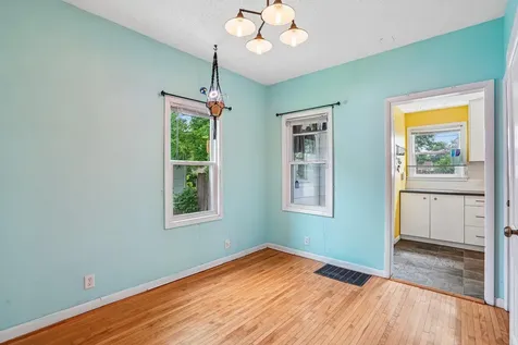1694 Ivy Avenue E Saint Paul MN 55106
