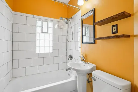 1694 Ivy Avenue E Saint Paul MN 55106