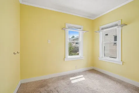 1694 Ivy Avenue E Saint Paul MN 55106