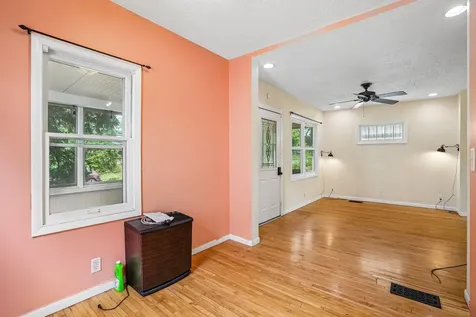 1694 Ivy Avenue E Saint Paul MN 55106