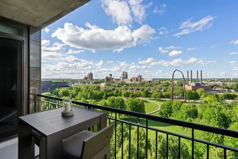 215 10th Avenue S Minneapolis MN 55415