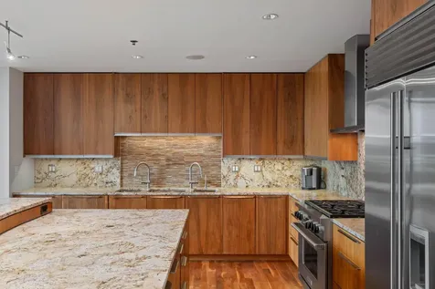 215 10th Avenue S Minneapolis MN 55415