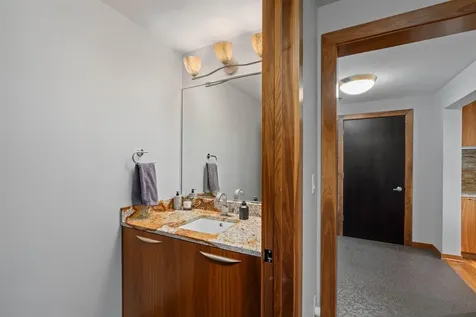 215 10th Avenue S Minneapolis MN 55415
