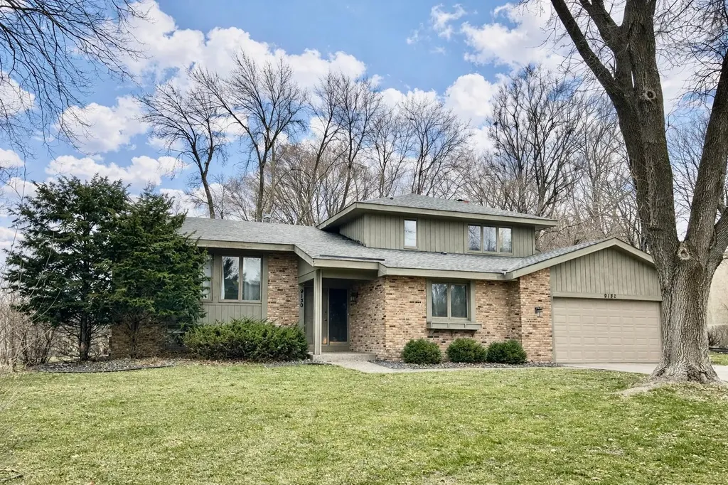 9130 Flyway Circle Eden Prairie MN 55347