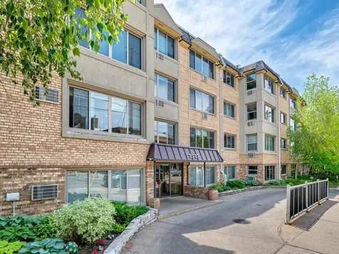 2727 W 43rd Street Minneapolis MN 55410