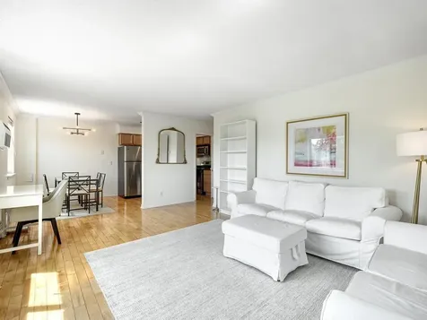 2727 W 43rd Street Minneapolis MN 55410