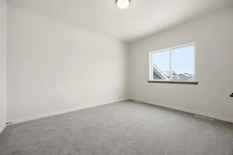 7494 Eagle Pointe Drive S Fargo ND 58104