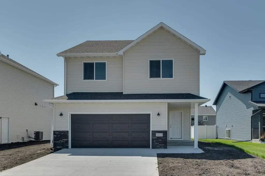 2517 36th Avenue S Moorhead MN 56560