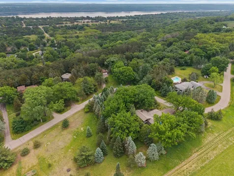 282 Croixview Drive S Afton MN 55001
