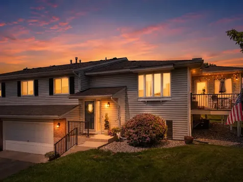 14808 Lower Endicott Way Apple Valley MN 55124
