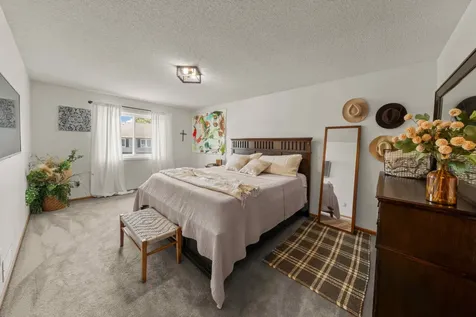 14808 Lower Endicott Way Apple Valley MN 55124