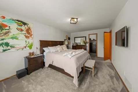 14808 Lower Endicott Way Apple Valley MN 55124