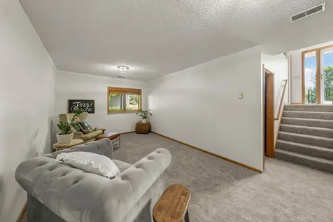 14808 Lower Endicott Way Apple Valley MN 55124