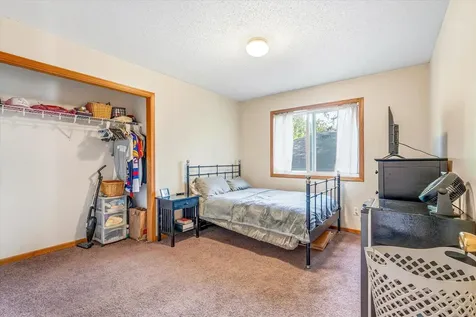 1077 26th Avenue SE Minneapolis MN 55414