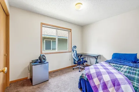 1077 26th Avenue SE Minneapolis MN 55414