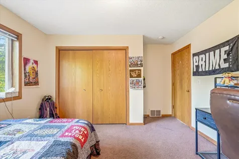 1077 26th Avenue SE Minneapolis MN 55414