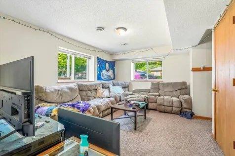 1077 26th Avenue SE Minneapolis MN 55414