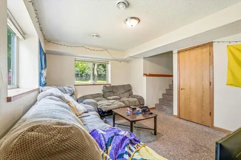 1077 26th Avenue SE Minneapolis MN 55414