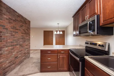 2379 20 1/2 Avenue S Fargo ND 58103