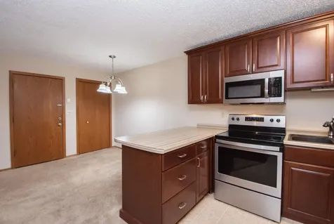 2379 20 1/2 Avenue S Fargo ND 58103