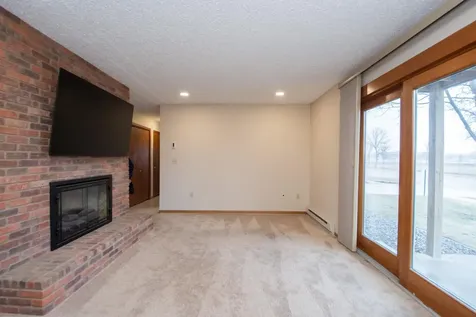 2379 20 1/2 Avenue S Fargo ND 58103