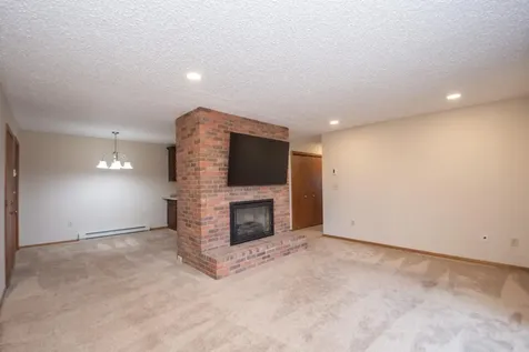2379 20 1/2 Avenue S Fargo ND 58103