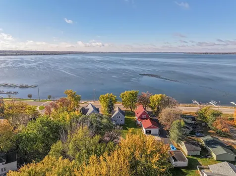 4 N Lakeshore Drive Glenwood MN 56334