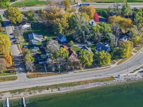 4 N Lakeshore Drive Glenwood MN 56334
