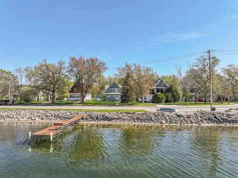 4 N Lakeshore Drive Glenwood MN 56334